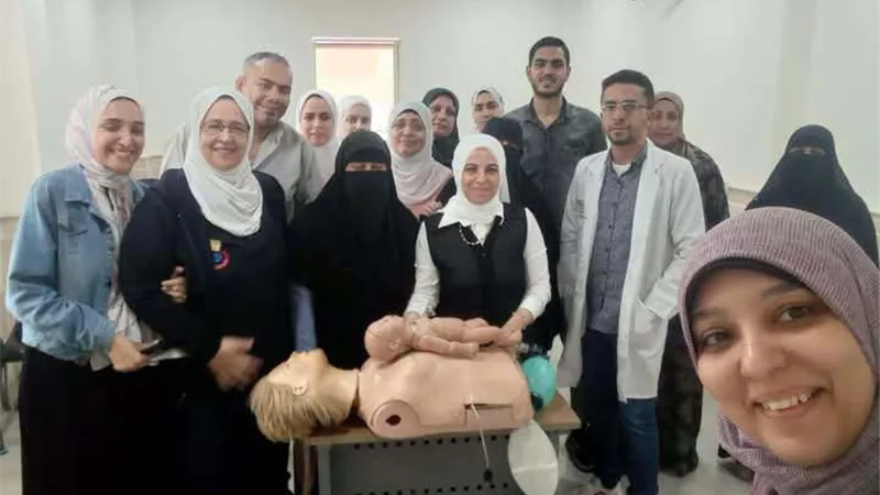 تدريب العاملين بصحة دمياط على الإنعاش القلبي الرئوي