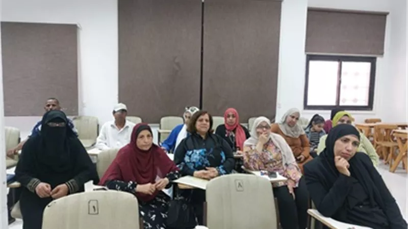 دورة ميدانية بكليات جامعة القناة لشرح الأعمال المالية والمخزنية