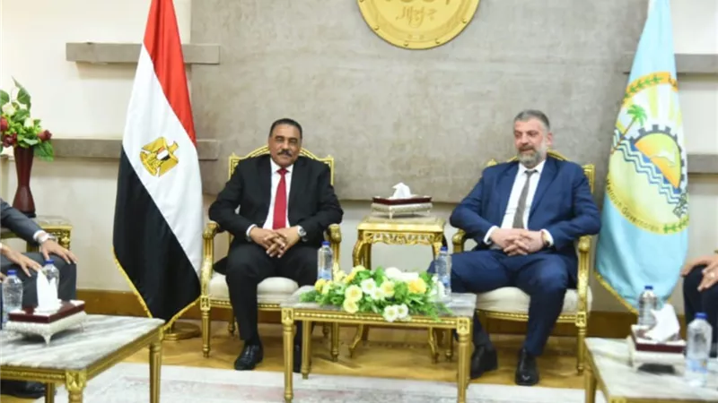 مناقشة مقترح التوأمة بين مدينة لينجراد الروسية ومطروح المصرية