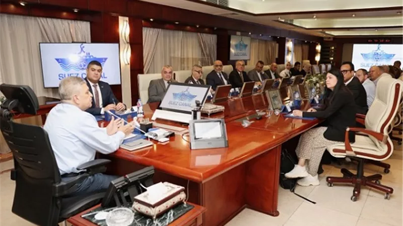 قناة السويس تدعو ميرسك للعودة مع تحسن الأوضاع بالبحر الأحمر