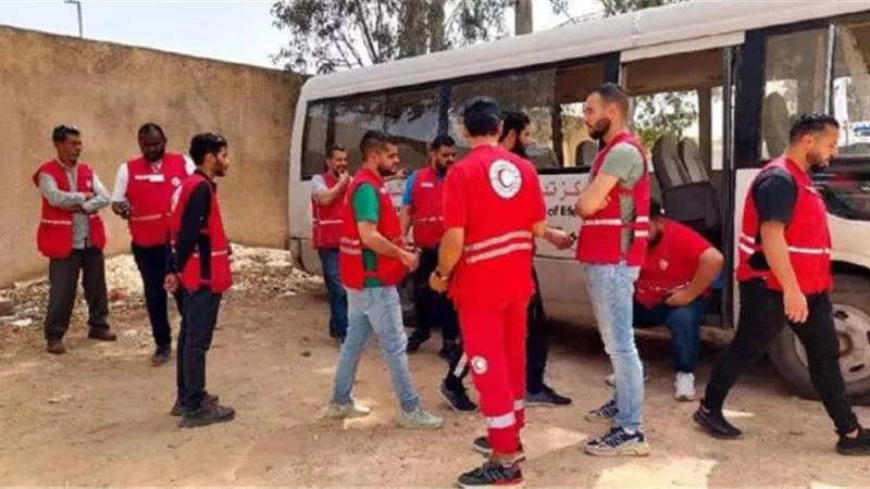 طرابلس تستنجد بالهلال الأحمر وسط الهدنة