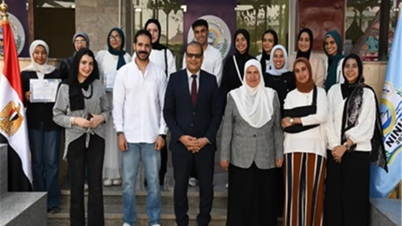 جامعة الإسماعيلية الأهلية تكرم مجتازي دورة 