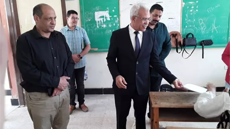 مدير تعليم الإسماعيلية يتفقد امتحانات آخر العام بالمدارس الفنية
