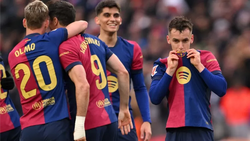تشكيل برشلونة أمام إسبانيول.. رافينيا ويامال في الهجوم