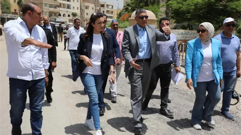 محافظ الجيزة يعلن رفع كفاءة طريق أبو الهول السياحي بالهرم