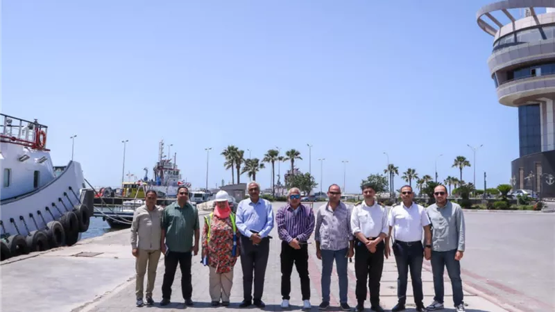 ميناء دمياط يجرى المراجعة الدورية لشهادات الجودة