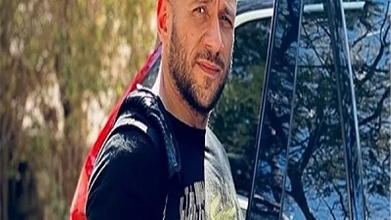 الموت يفجع الفنان أحمد مكي