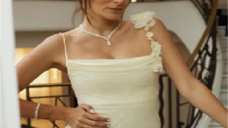 أمينة خليل تخطف الأنظار فى أحدث ظهور
