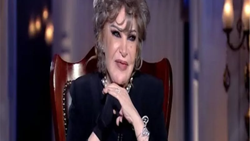 حقيقة نشوب خلاف بين صفية العمري ومحمود عبد العزيز فى 