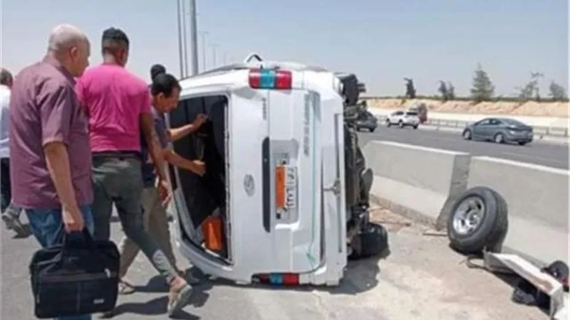 إصابة 7 في انقلاب ميكروباص أعلى الطريق الدائري اتجاه السلام