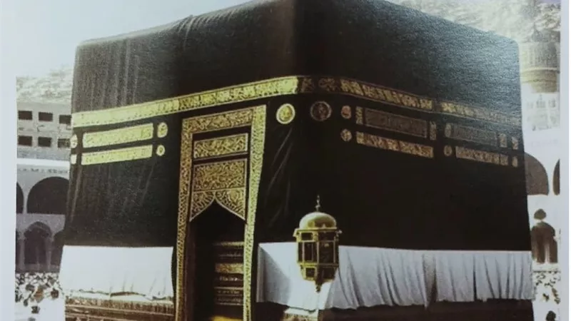 وزارة الداخلية توزع دليلك إلى الحج وإرشادات صحية على ضيوف الرحمن