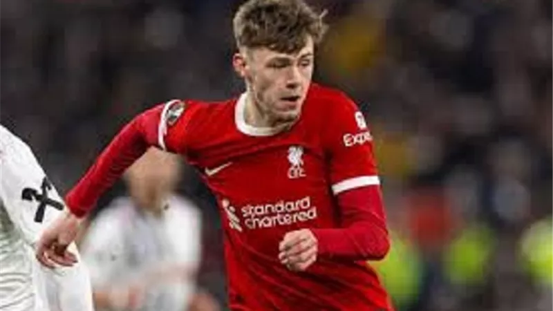 ليفربول يجدد عقد نجمه لمدة 4 مواسم بعد رحيل أرنولد