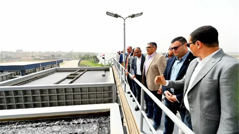 وزير الإسكان ومحافظ الجيزة يفتتحان المرحلة الأولى من محطة مياه الشرب بأوسيم