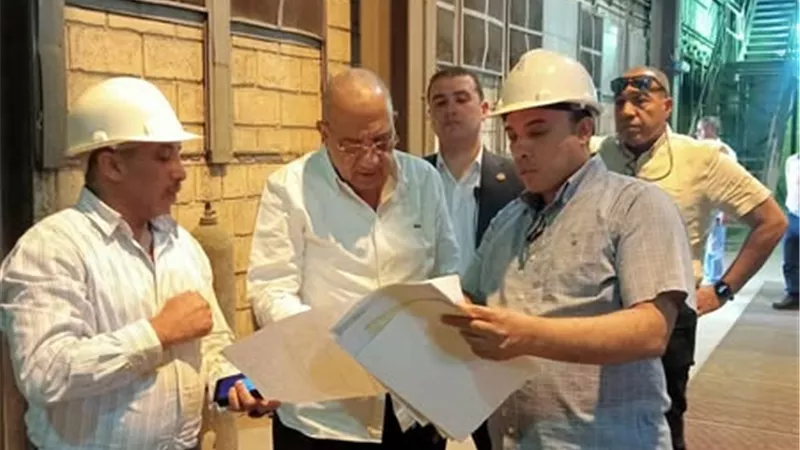 وزير الكهرباء يتفقد محطة محولات باسوس ومحطة توليد شبرا الخيمة