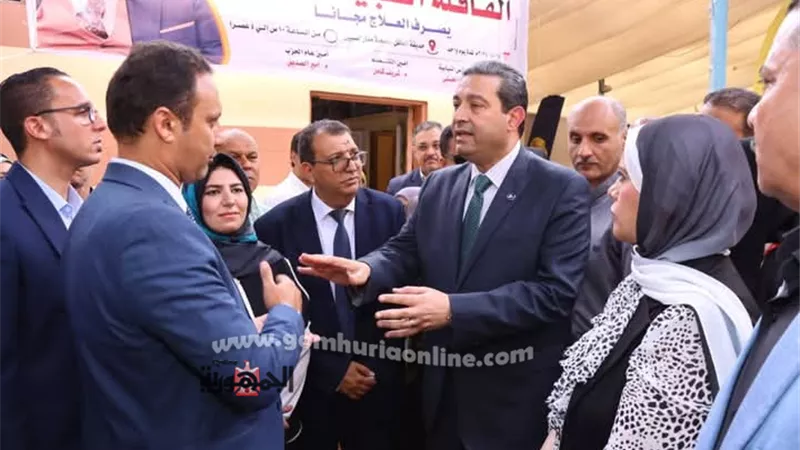 الشهابى يتفقد القافلة الطبية المجانية لحزب حماة الوطن بالسنانية