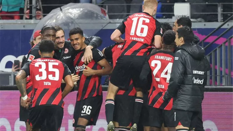 شاهد ملخص وأهداف فوز فرانكفورت علي فرايبورج بالدوري الألماني