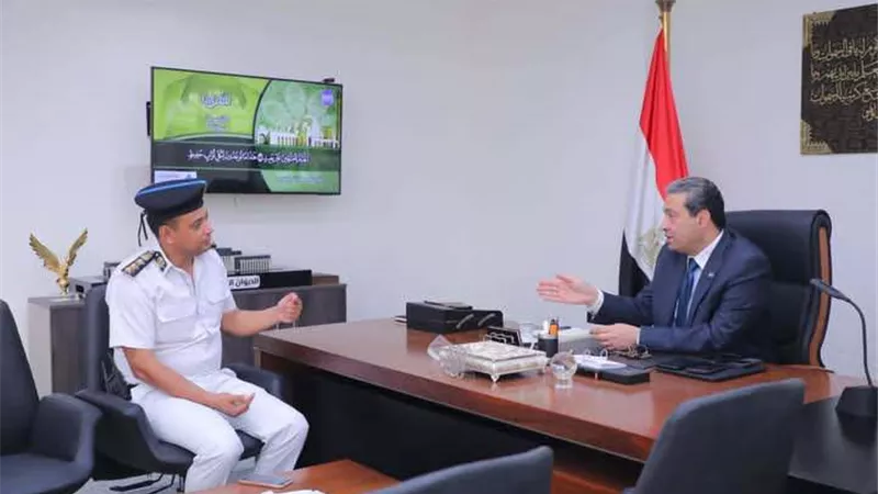 محافظ دمياط يشيد بجهود رجال المرور