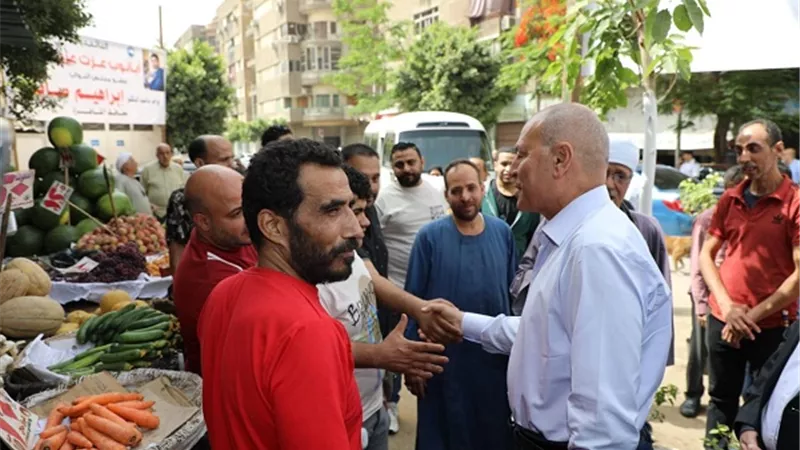 محافظ القاهرة يتفقد اعمال تطوير سوقى الخلفاوى بحى الساحل وبولاق ابو العلا