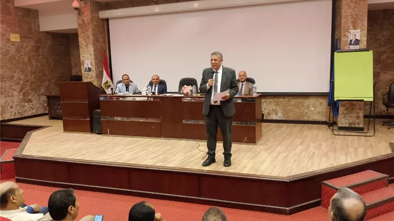 تعليم البحيرة تنهى استعداداتها لامتحانات الفصل الدراسى الثاني