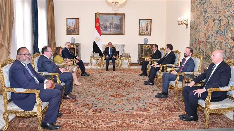المتحدث الرئاسي ينشر صور استقبال الرئيس السيسي لـ كبير مستشاري الرئيس الأمريكي للشئون العربية
