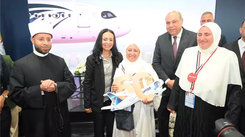 وزراء التضامن والأوقاف والطيران يودعون أول أفواج حجاج بيت الله الحرام