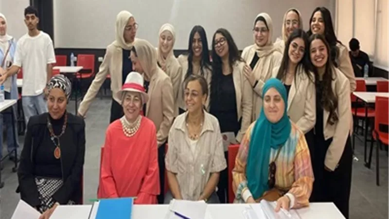 مناقشة مشاريع التخرج لدفعة٢٠٢١ ببرنامج الدراسات البينية باَداب عين شمس