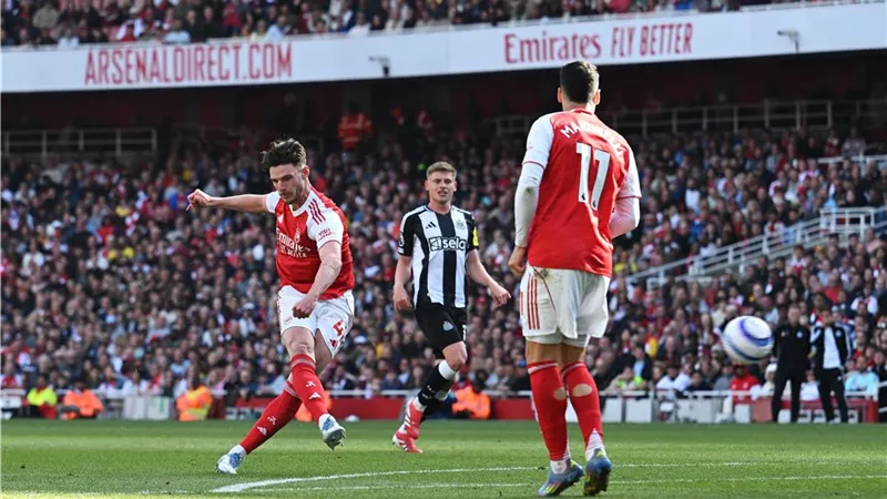 أرسنال يتخطي نيوكاسل بهدف.. ويضمن التأهل لدوري أبطال أوروبا