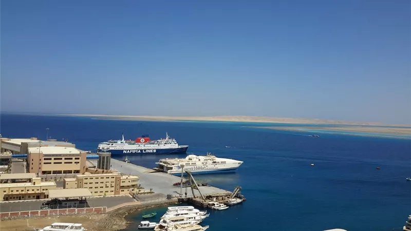 إغلاق ميناء الغردقة البحري بسبب سوء الأحوال الجوية