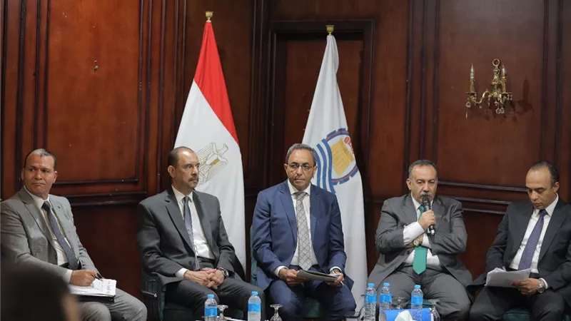 محافظ أسيوط يشارك في ورشة عمل لمناقشة تقييم التكتلات الاقتصادية