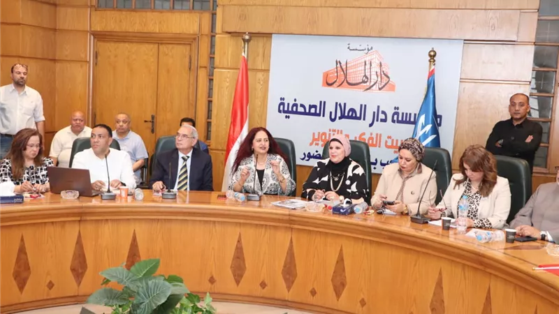 المشاركون في صالون مجلة حواء: نعيش حياة كريمة في عهد سيادة الرئيس