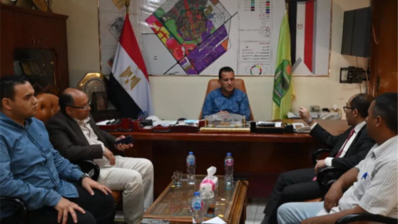 رئيس جهاز العاشر يجتمع ببحوث الإسكان لمتابعة المرافق