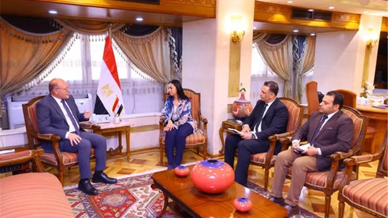 وزيرة التضامن تلتقي رئيس جامعة سوهاج لتعزيز سبل التعاون