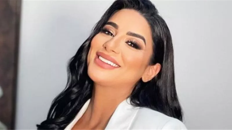طليق الفنانة جوري بكر يطالب برؤية الطفل