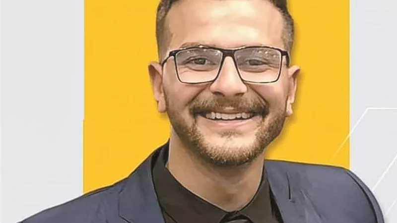 من دروس التاريخ والحضارة.. على يد الأستاذ محمد حرب