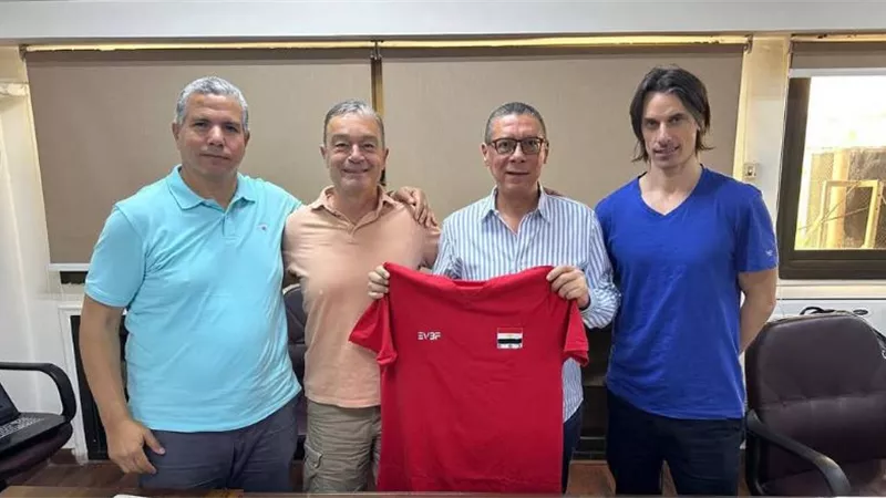 الطائرة يعقد مؤتمراً صحفياً الأربعاء لتقديم الجهاز الفني الجديد