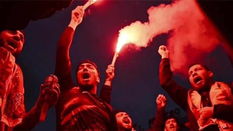 إصابة 33 شرطيا واعتقال 34 في اعمال شغب مشجعو جالطة سراي