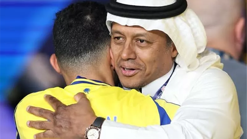 أول تعليق من الجمعان بعد أنباء رحيله عن النصر السعودى