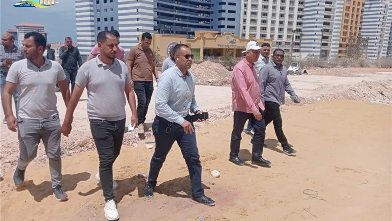 بتكلفة 5 مليارات.. الإسكان تتابع مشروعات عمارات القرى السياحية