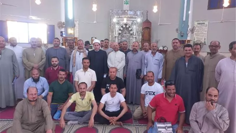 تعليمات مهمة من مدير أوقاف الشروق وبدر للعاملين فى المساجد.. بالصور