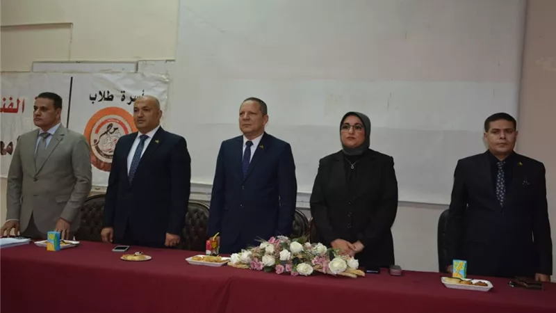 رئيس جامعةدمياط يشهد ندوةالإنتماء والولاء للوطن بالفنون التطبيقية