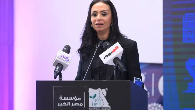مايا مرسي ونبيلة مكرم تشهدان إطلاق وثيقة لتنمية وتطوير المنظمات الأهلية