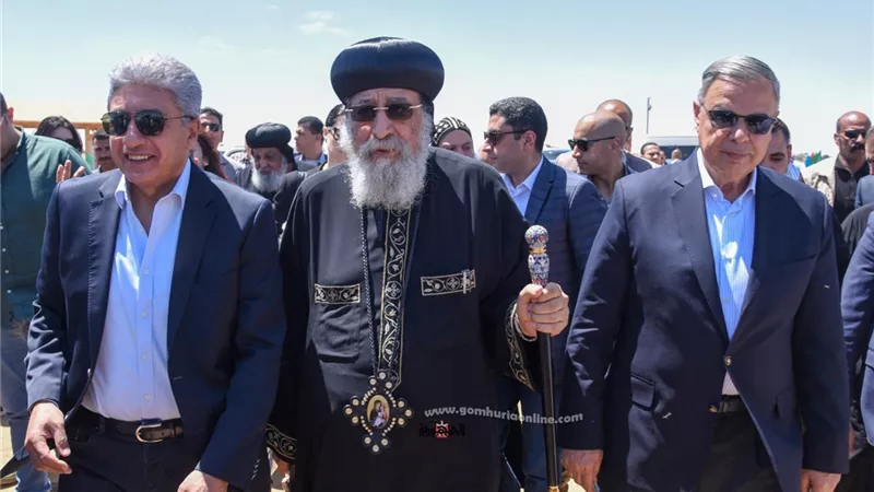 برفقة الفريق أحمد خالد حسن محافظ الإسكندرية