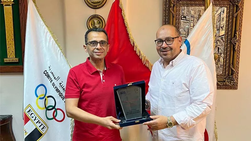 ياسر إدريس يستقبل وفد دبلومة الإدارة الرياضية بـ «فيفا»