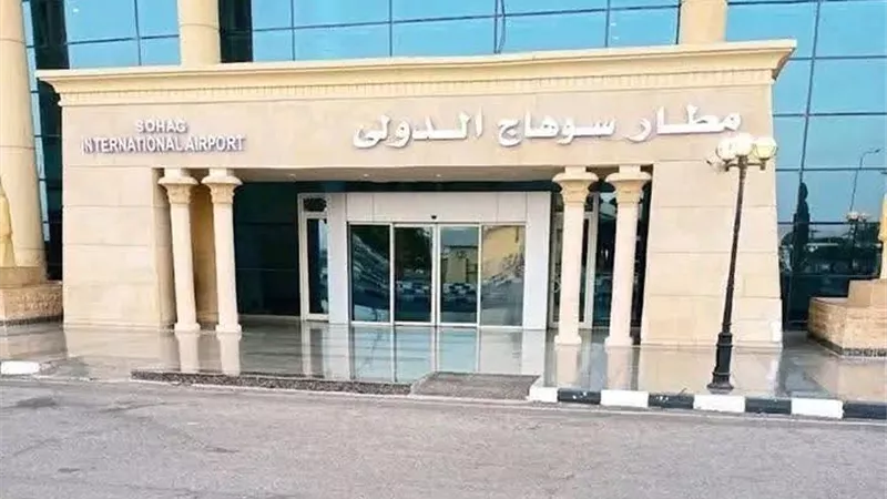 تحويل الرحلات الجوية من مطار سوهاج الدولي الي أسيوط