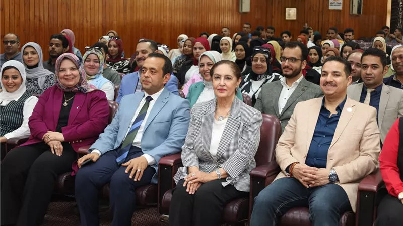 محافظ المنيا يبحث ملف التقنين وتيسير الإجراءات