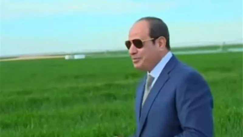 الرئيس السيسي يشهد فعاليات موسم حصاد القمح 2025 بالضبعة