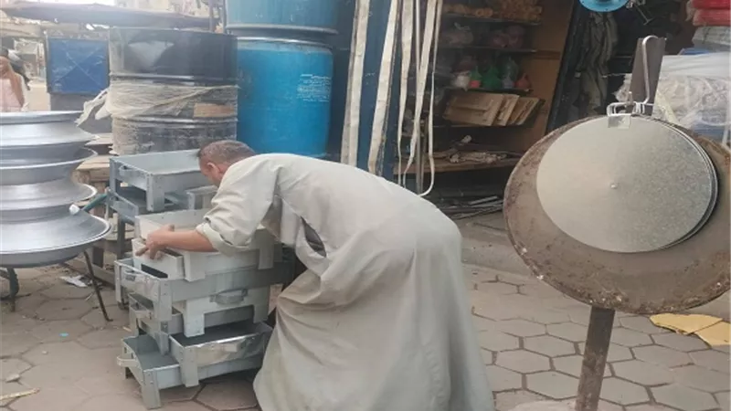 محافظ أسيوط:حملات لإزالة اشغالات وتعديات الباعة الجائلين بمنفلوط