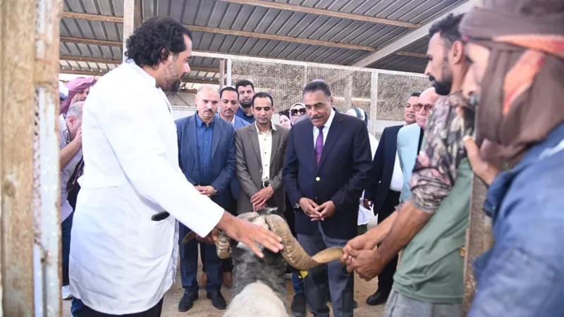محافظ مطروح يشيد بجهود مركز التنمية المستدامة لموارد مطروح