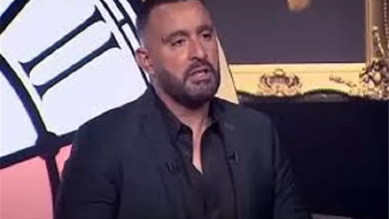 الفنان أحمد السقا يعلن انفصاله عن الاعلامية مها الصغير
