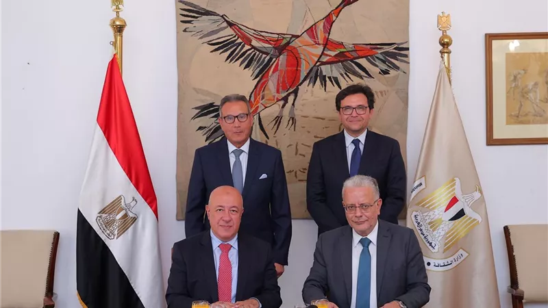 البنك الأهلي المصري ووزارة الثقافة يوقعان بروتوكول تعاون لتشغيل مبنى 